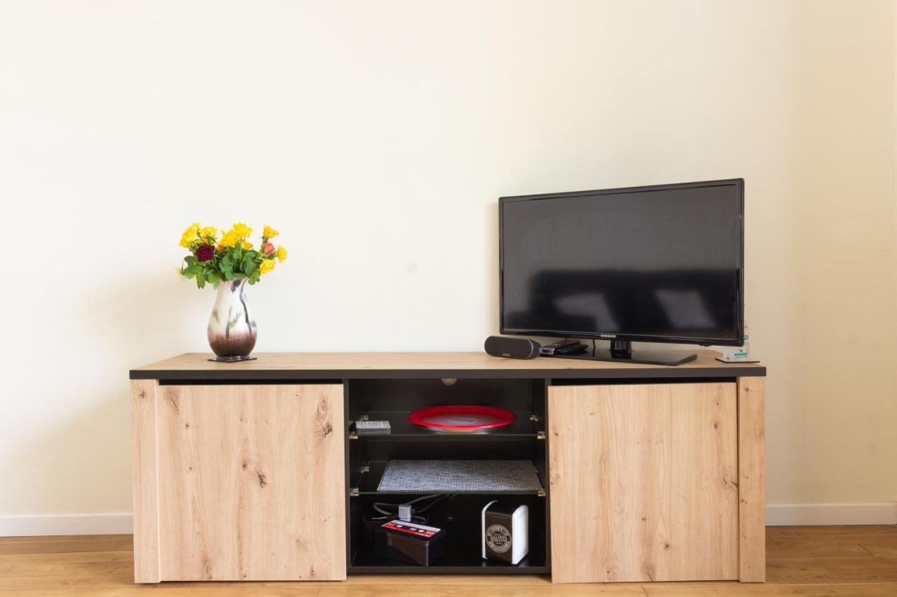 L'Appartement A Cardaillac Rodez Bagian luar foto